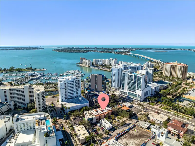 1221 N Palm Ave #106/107, FL