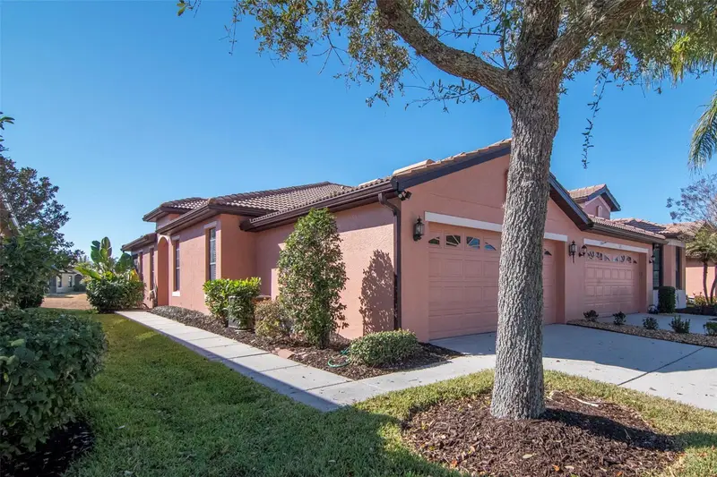 125 Shell Falls Dr, FL