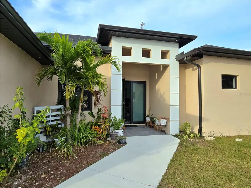 705 Harding Ln, FL