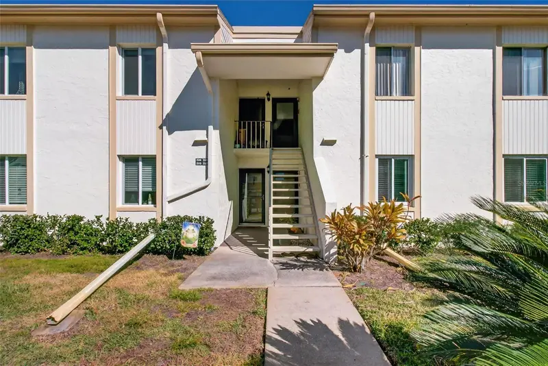 208 Cypress Ct, FL