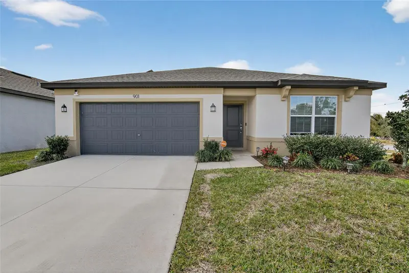 901 Golden Shiner Ave, FL