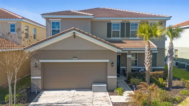 7592 Oakmoss Loop, FL