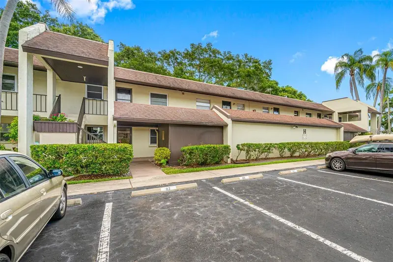 1100 E Bay Dr #82, FL