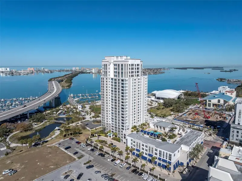 331 Cleveland St #1501, FL