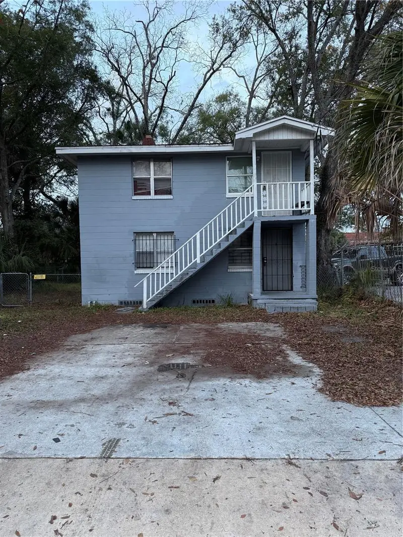1325 W 25th St, FL