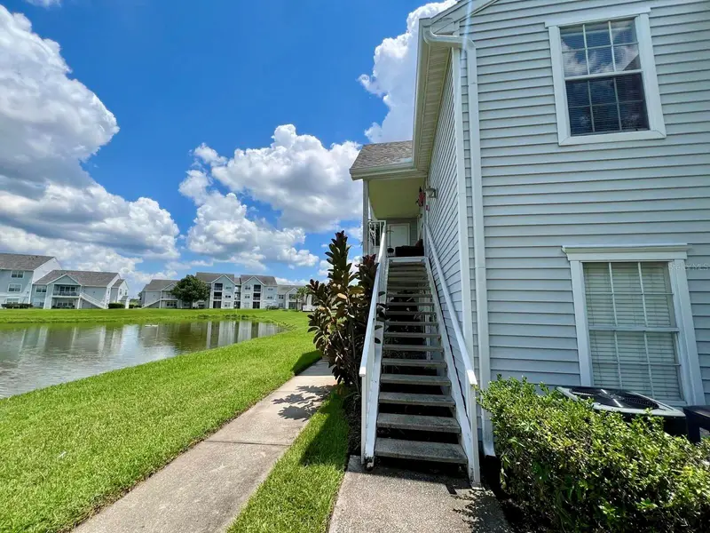 1213 Bermuda Lakes Ln #208, FL