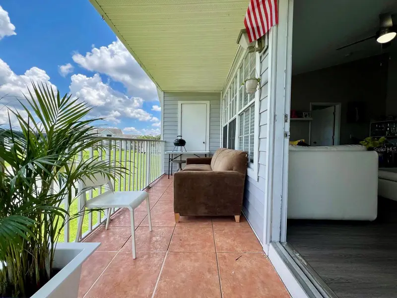 1213 Bermuda Lakes Ln #208, FL