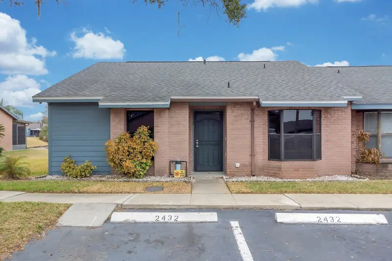 2432 King Oak Ct, FL