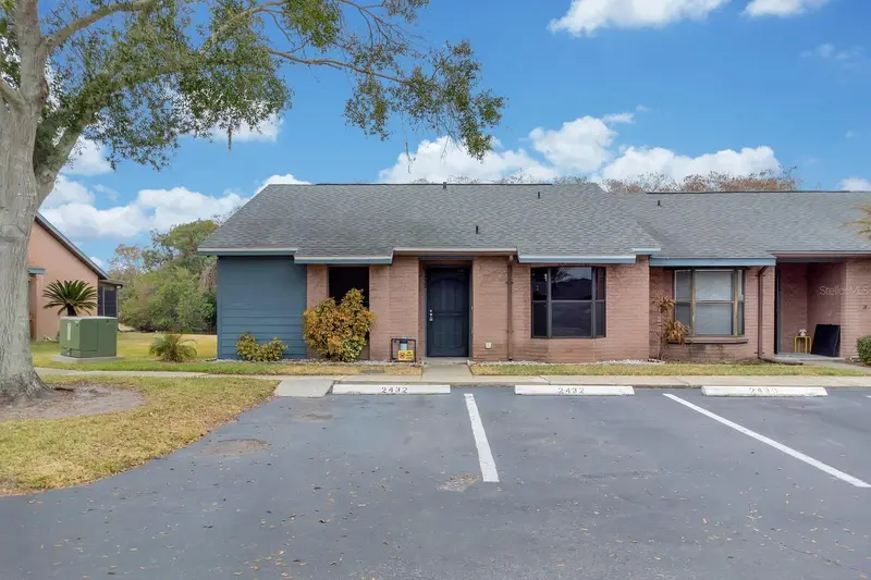 2432 King Oak Ct, FL