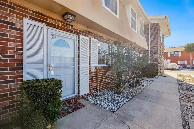 2200 S Palmetto Ave #F020, FL