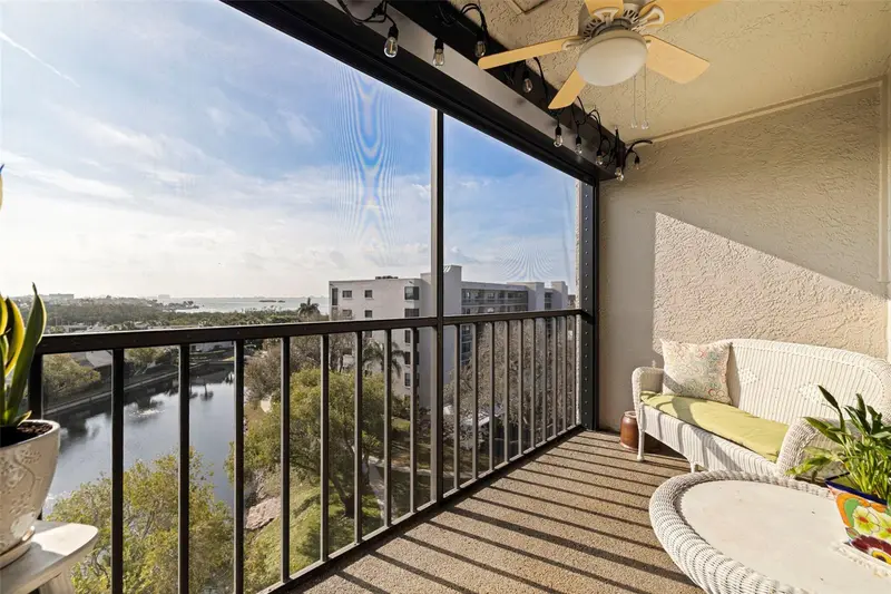 1320 Pasadena Ave S #605, FL