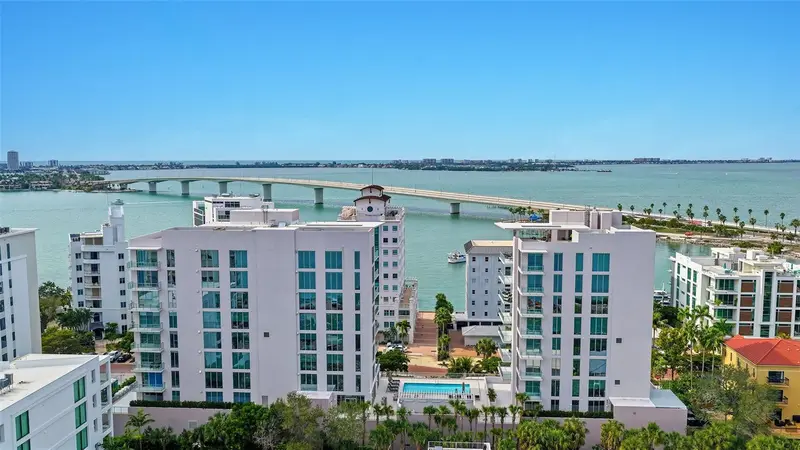 223 Golden Gate Pt #302, FL