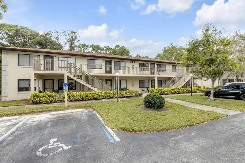 1601 Big Tree Rd #807, FL