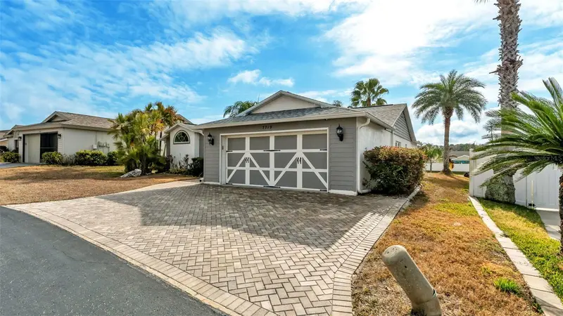 7719 Landsdowne Ln, FL