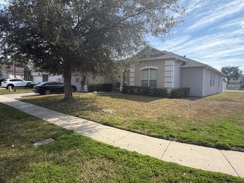 430 Merlot Dr, FL
