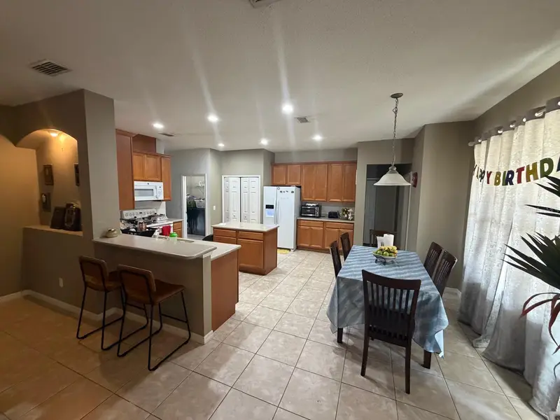 430 Merlot Dr, FL