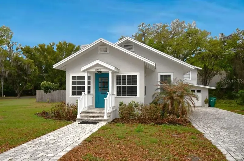 1245 N Alexander St, FL