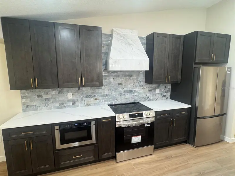 2221 Cimarron Ter, FL