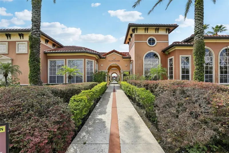 5554 Metrowest Blvd #4-310, FL