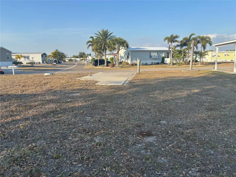 7437 Longmont Ln, FL