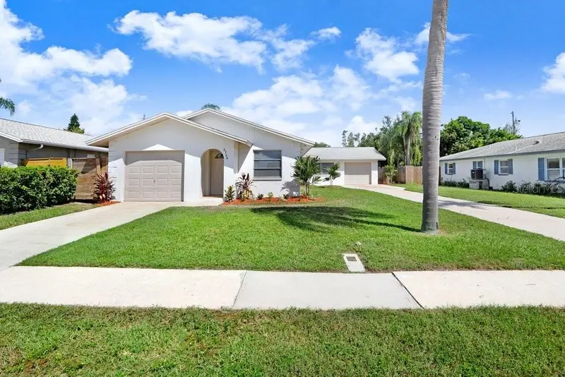 3166 Downing St, FL