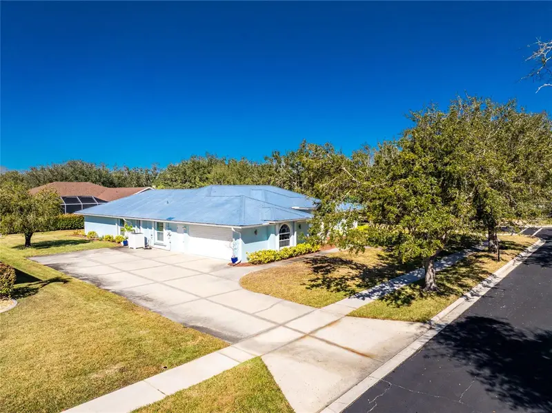 1041 Harbour Drake Dr, FL