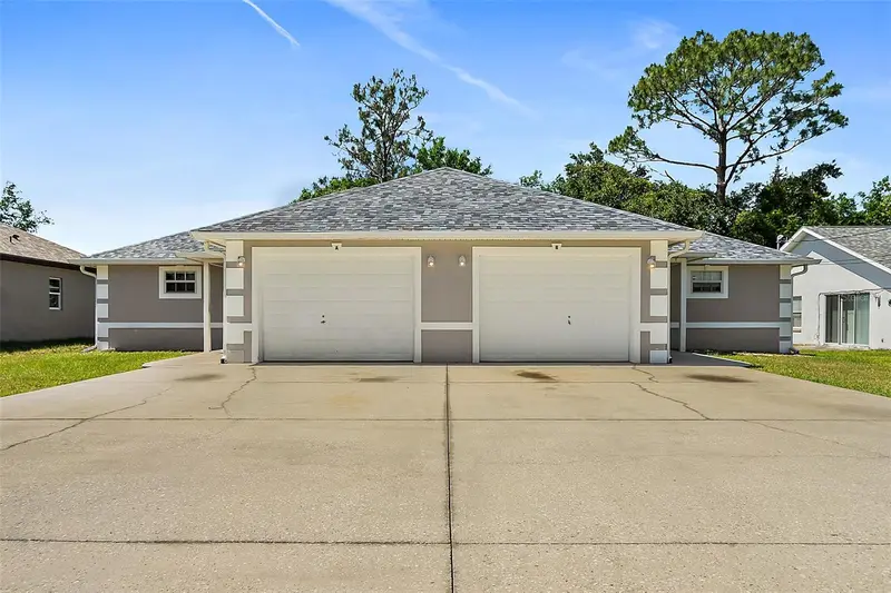 18 Prospect Ln #A & B, FL