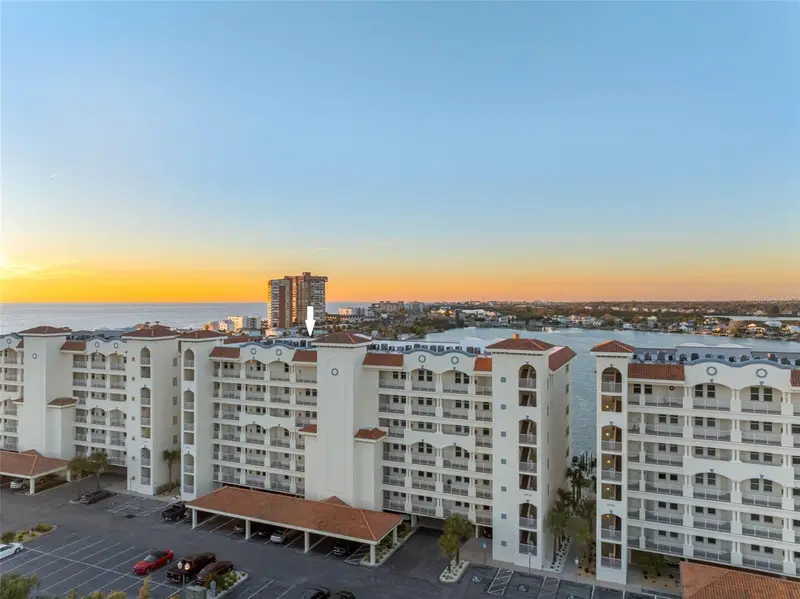 17717 Gulf Blvd #702, FL