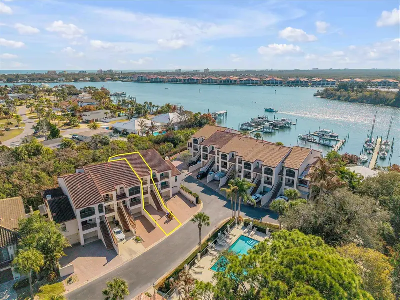 135 Marina Bay Dr, FL