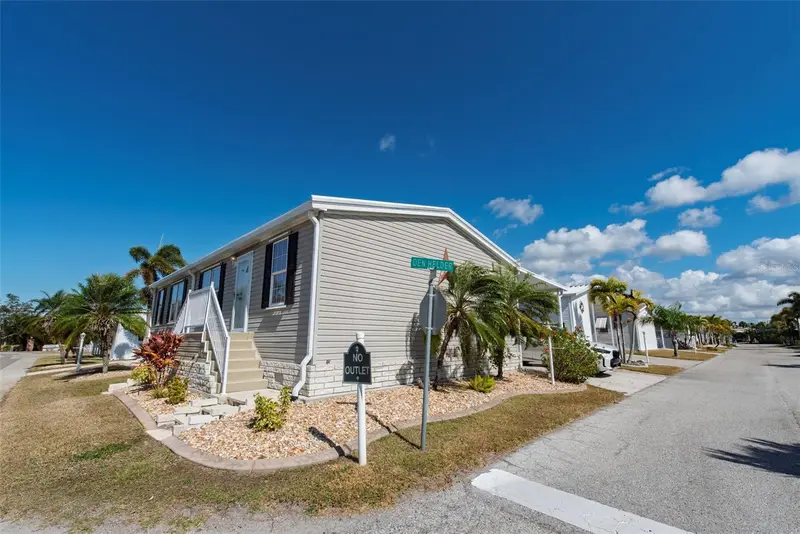 1 Den Helder Ave, FL