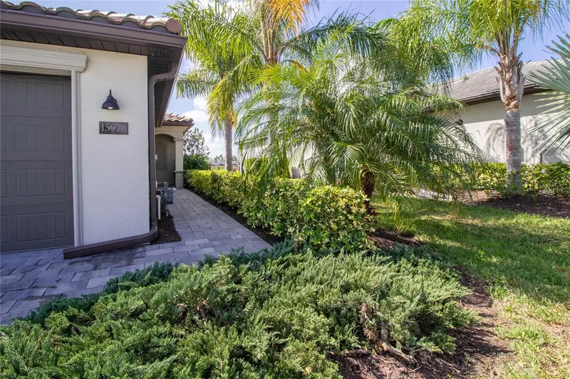 15978 Clear Skies Pl, FL