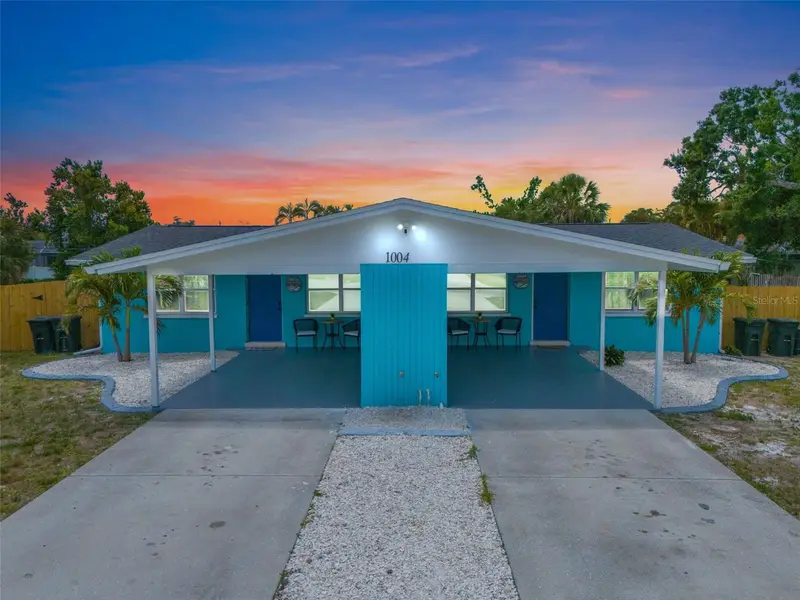 1004 67th Ave W, FL