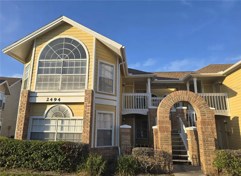 2494 Sweetwater Club Cir #52, FL