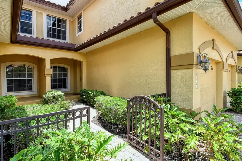 8363 Miramar Way #203, FL