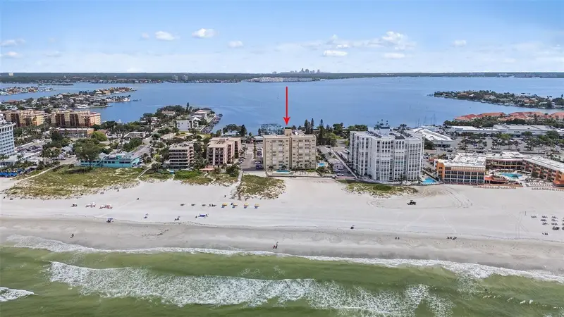5000 Gulf Blvd #304, FL