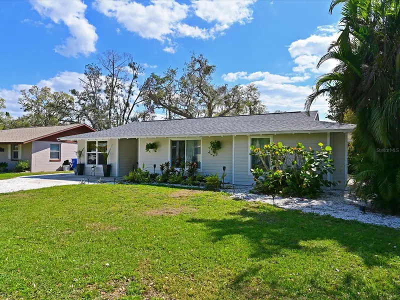 3307 3rd Ave W, FL