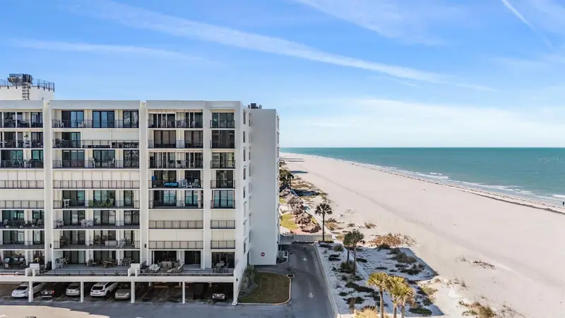 1400 Gulf Blvd #109, FL