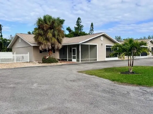 420 Firehouse Ct #10, FL