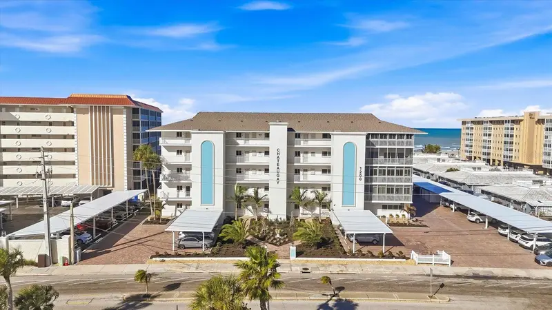 1200 Tarpon Center Dr #108, FL