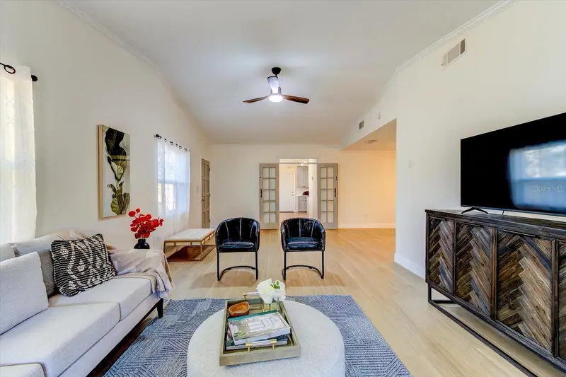 20 Woodlands Cir, FL