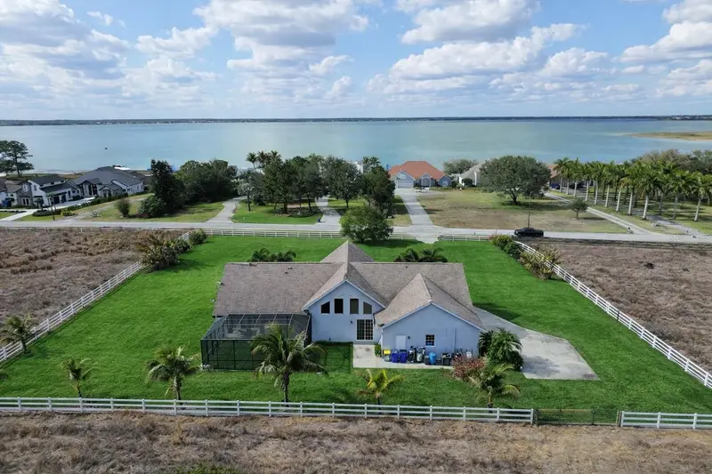 186 S Bear Pointe Dr, FL