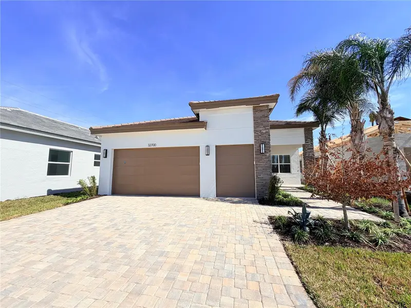 32700 Neroli St, FL