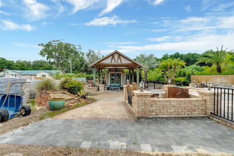 8440 County Road 48, FL