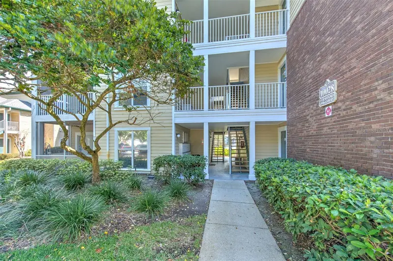 10028 Strafford Oak Ct #716, FL