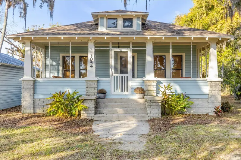 3054 N Dixie Fwy, FL