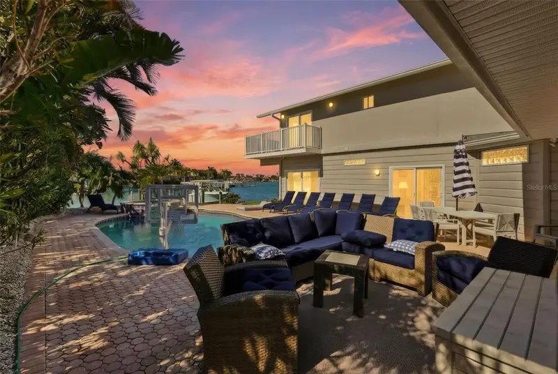 2822 W Vina Del Mar Blvd, FL