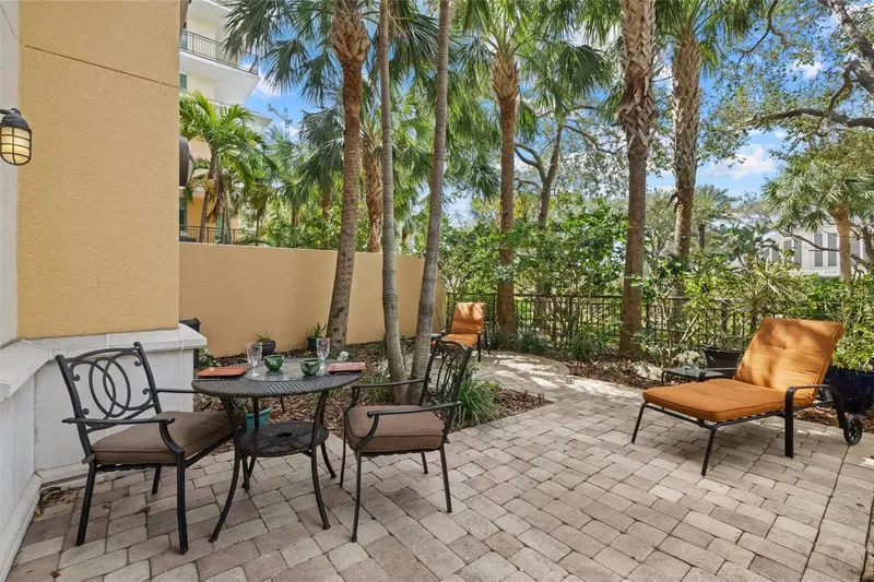 800 N Tamiami Trl #103, FL
