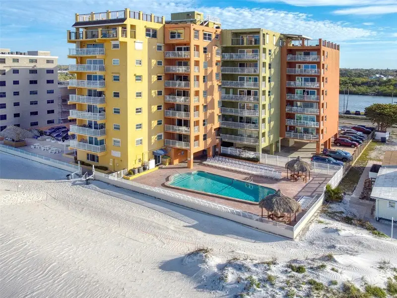 18610 Gulf Blvd #108, FL