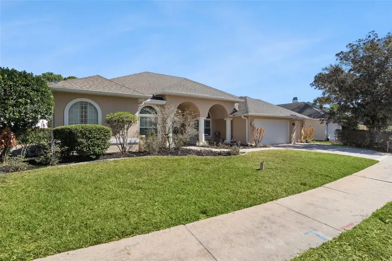 1500 Edgewater Dr, FL