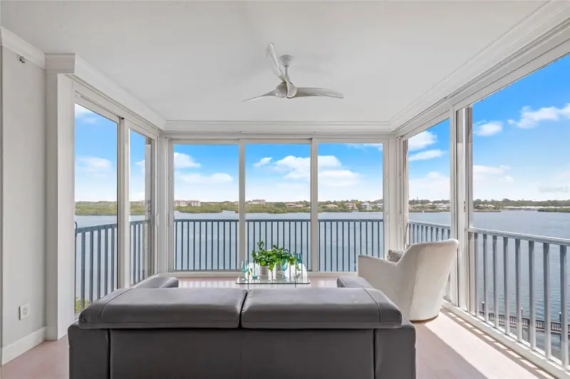 1280 Dolphin Bay Way #402, FL